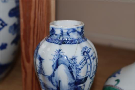 A Chinese famille verte dragon vase with Yongzheng mark and a Chinese blue and white vase tallest 18cm